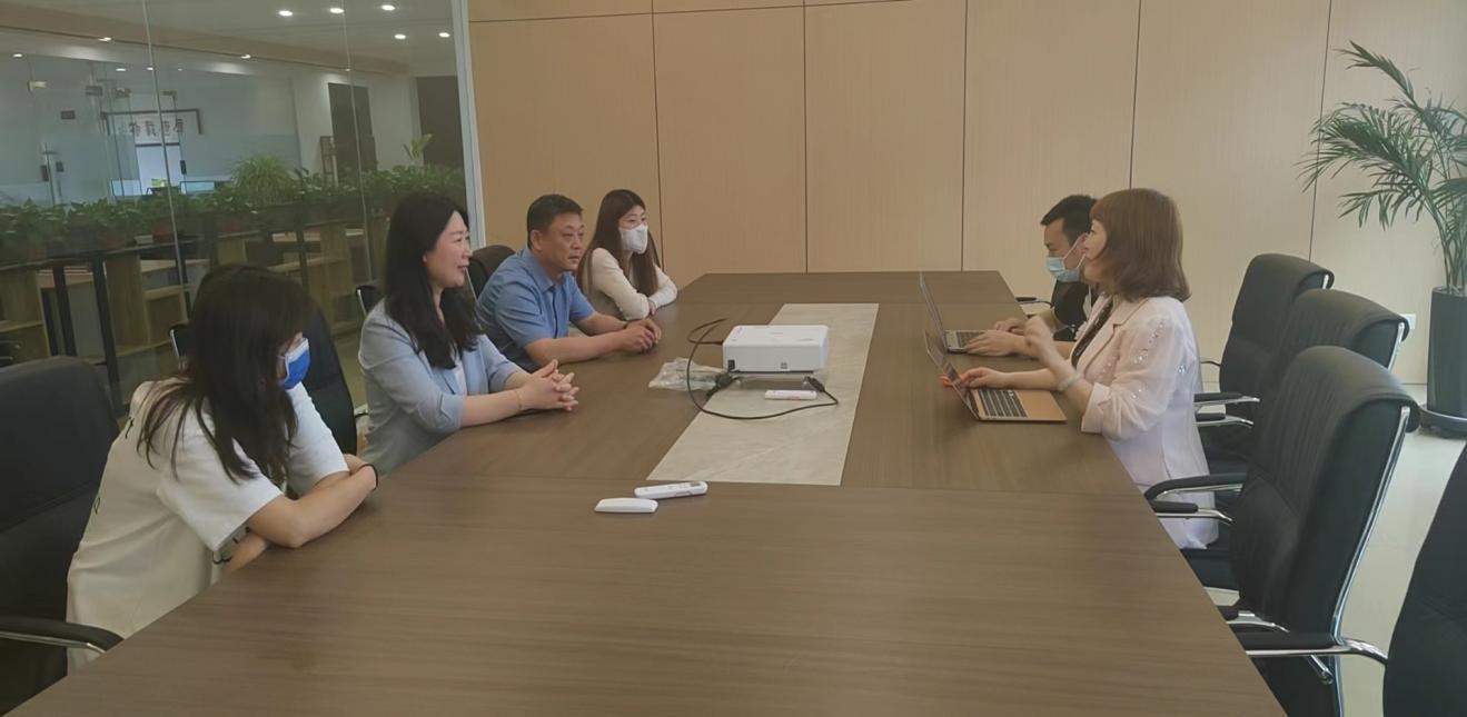 HXQC為江蘇中唯餐飲管理有限公司頒發首張生鮮農產品配送服務認證證書